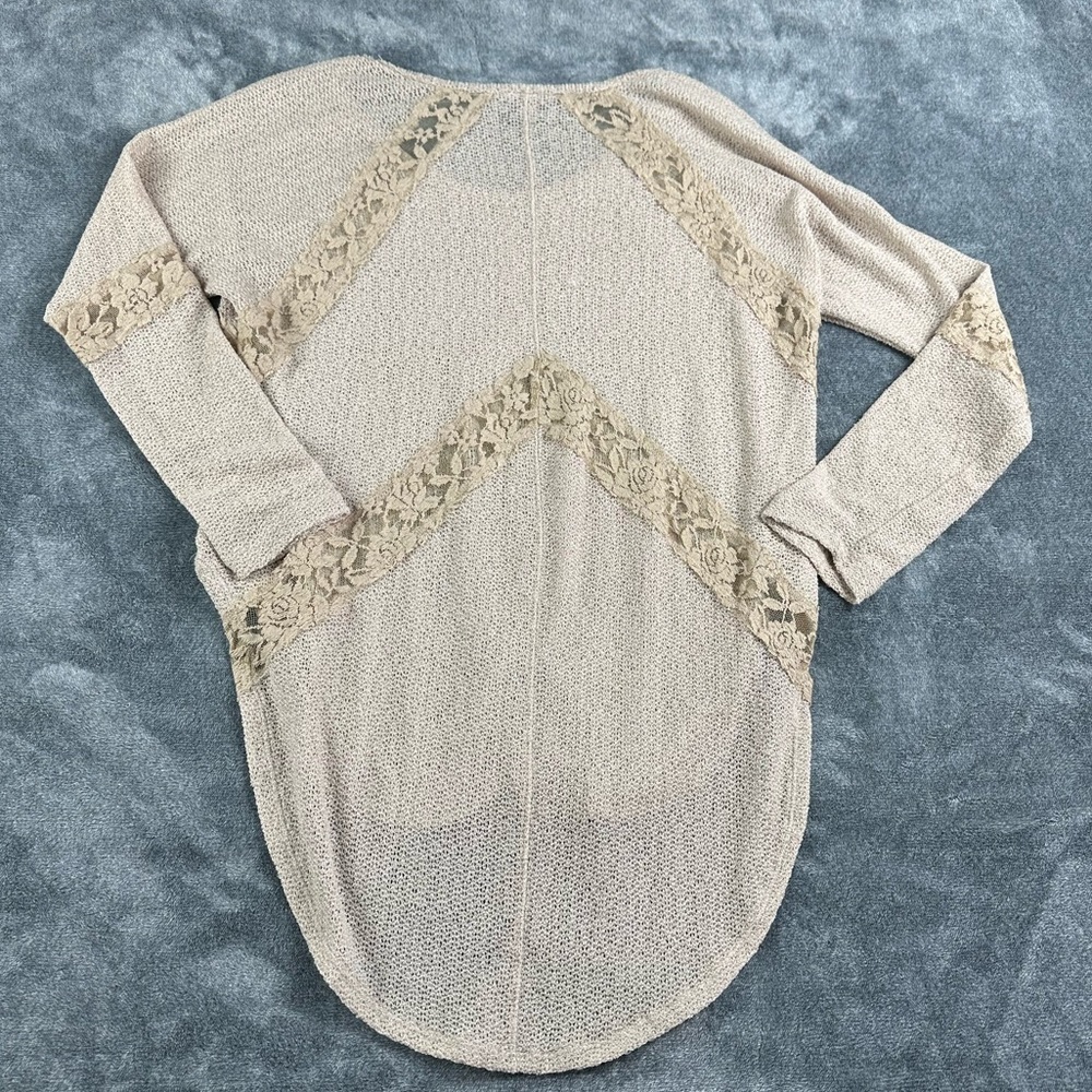 We The Free lightweight sweater with high-low hem and lace inserts size M - Picture 6 of 6